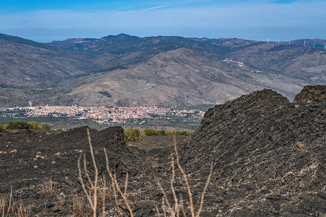 Lava Richtung Radazzo geflossen - YouLoveBeauty - Meine Reise zum Ätna